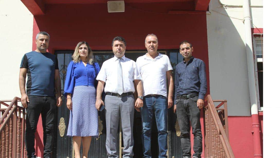 İlçe Milli Eğitim Müdürü Faysel POLAT Şube Müdürü Gülşah DEMİRTAŞ ile birlikte Fatih Orta Okulu Ve Zübeyde Hanım Anaokulunu ziyaret etti.