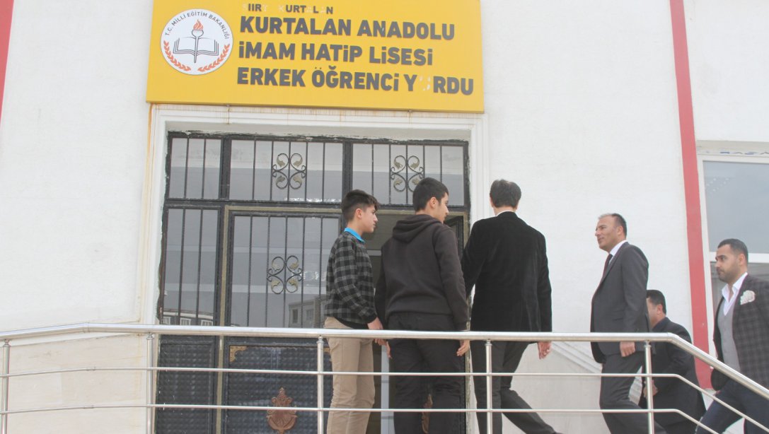 İl Milli Eğitim Müdürü Sayın Deniz EDİP Kurtalan Anadolu İmam Hatip Lisesi ve Kurtalan Mesleki ve Teknik Anadolu Lisesi'ni ziyaret etti.