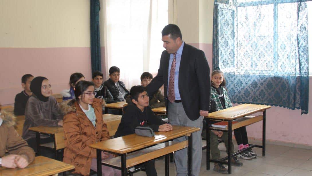İlçe Milli Eğitim Müdürümüz Faysel POLAT Kurtalan Fen Lisesi ve Borsa İstanbul Mehmet Akif Ersoy Ortaokulu'nu ziyaret etti.