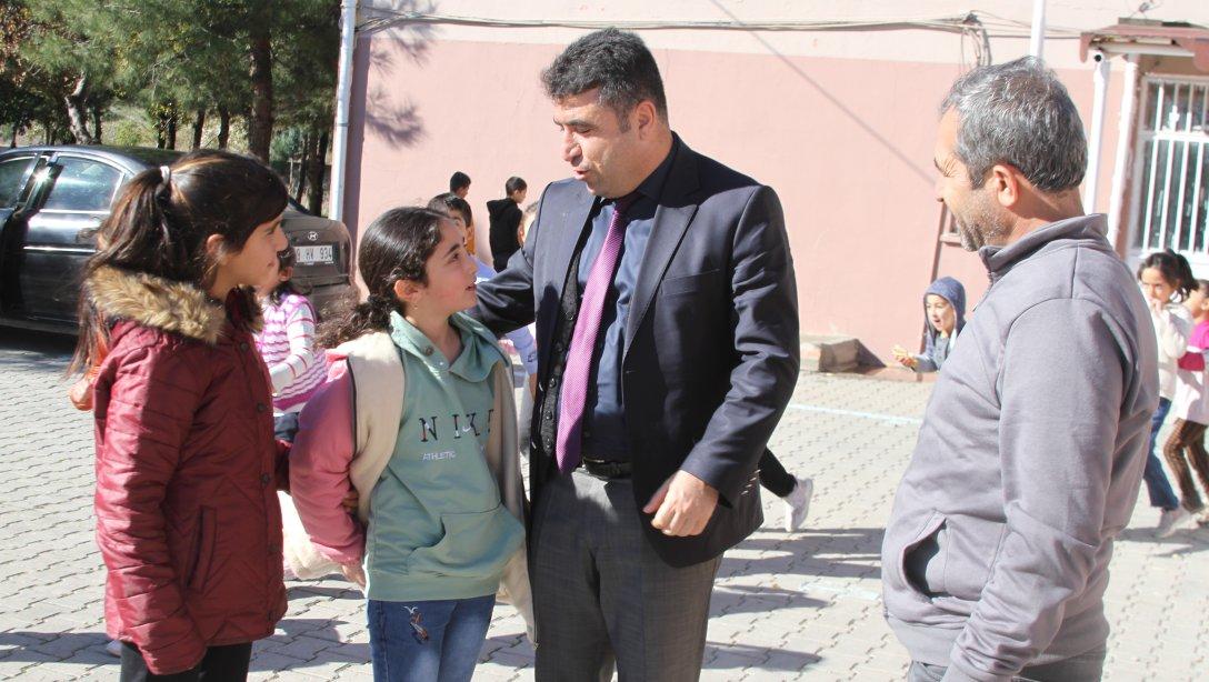 İlçe Milli Eğitim Müdürümüz Faysel POLAT, Köy Okulları ziyaretleri kapsamında Zeynep Evin İlkokulu ve Uluköy İlk/Ortaokulu'nu ziyaret etti. 