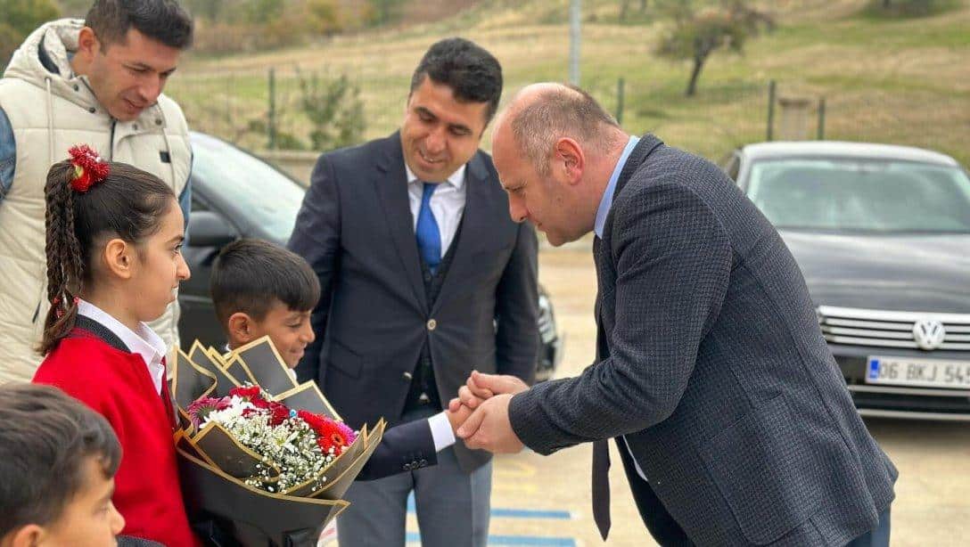 İl Milli Eğitim Müdürümüz Sn. Salih Sadoğlu İlçemizdeki Okulları Ziyaret Etti.