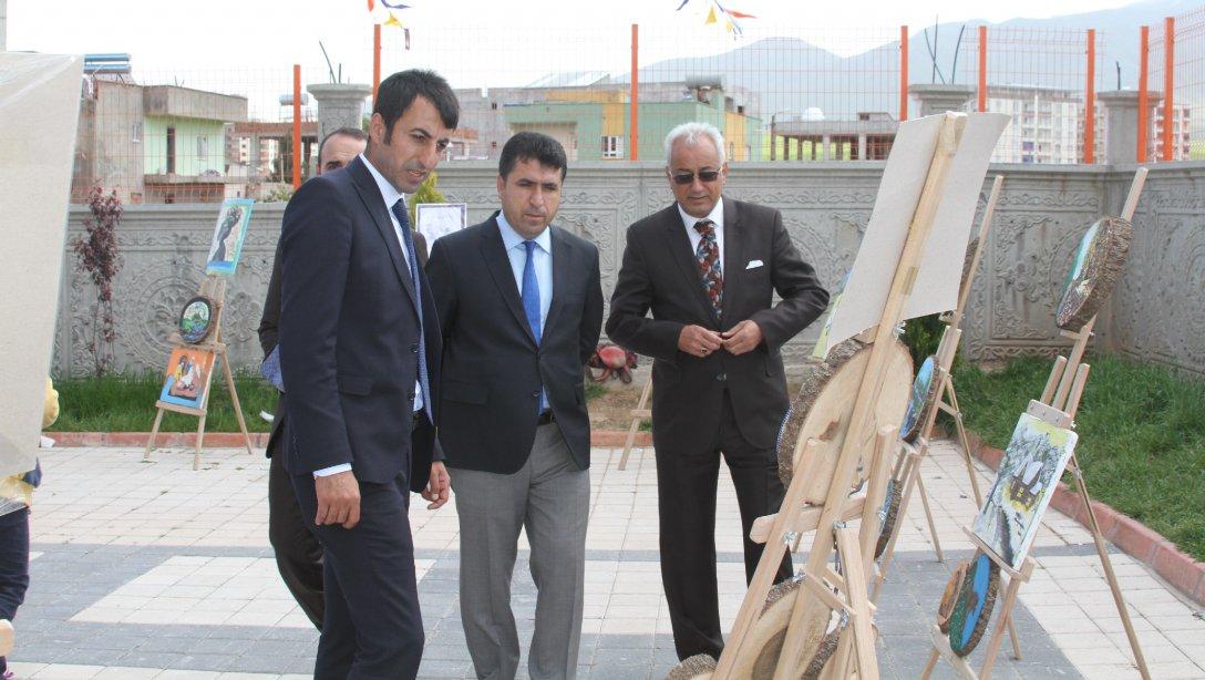 ÖZEL YENİ MEDENİYET ANADOLU LİSESİNDEN BİLİM&SANAT SERGİSİ