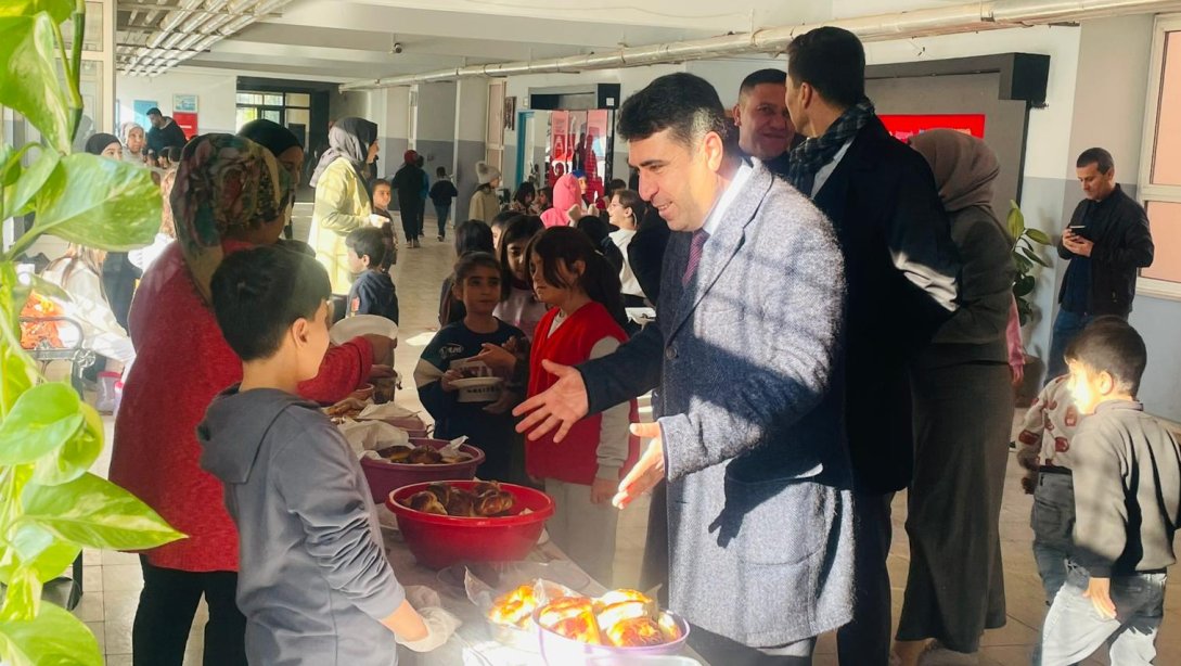 İlçe  Müdürümüz Sayın Faysel Polat'tan Ertuğrul Gazi İlkokulu Öğrencilerinin Düzenlediği  